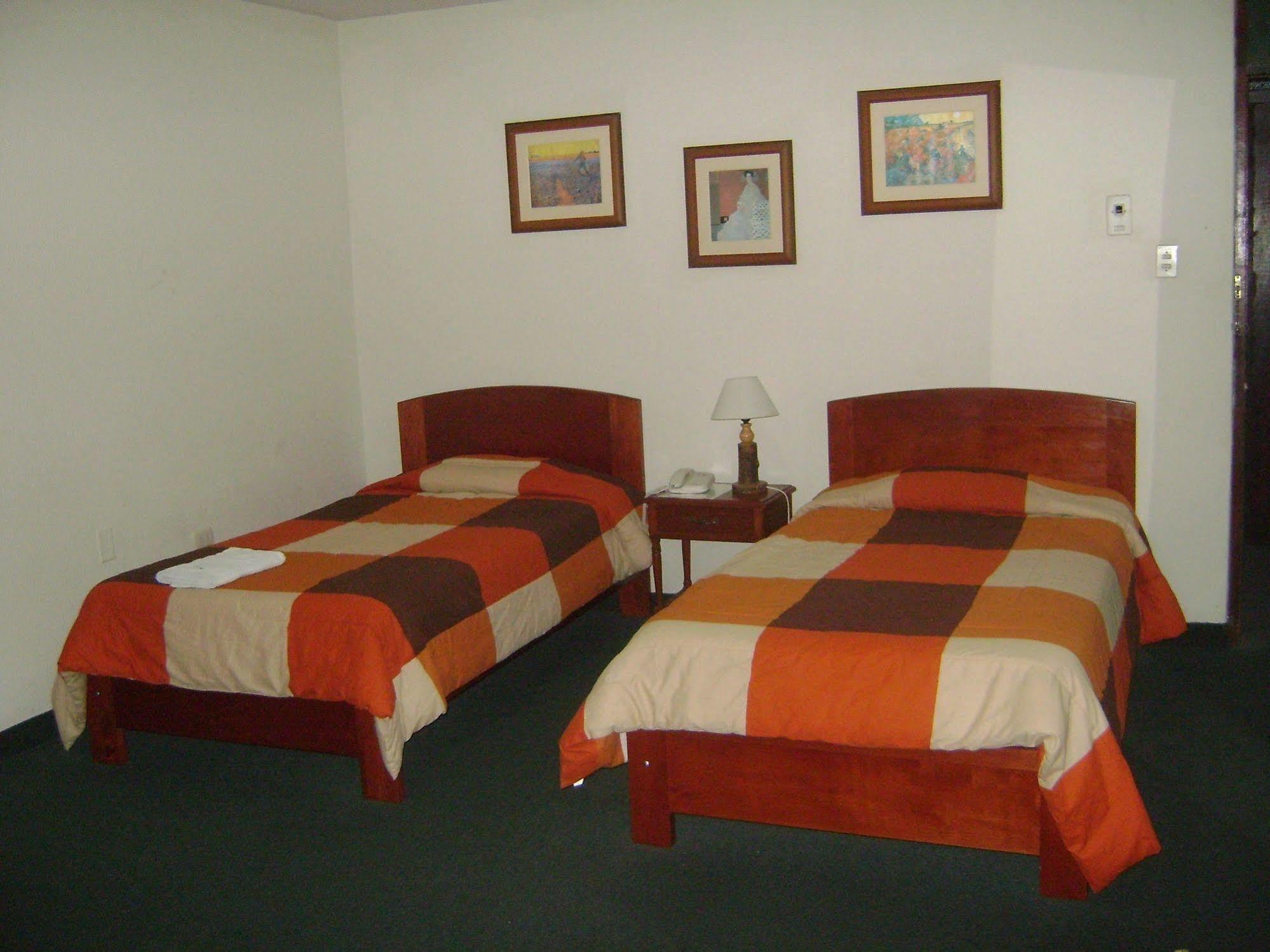 Hotel Las Mercedes Трухильо Екстериор снимка